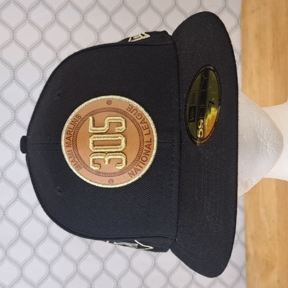 New Era Miami Marlins "305" 59fifty black and gold size 7 fitted baseball hat - Picture 1 of 11